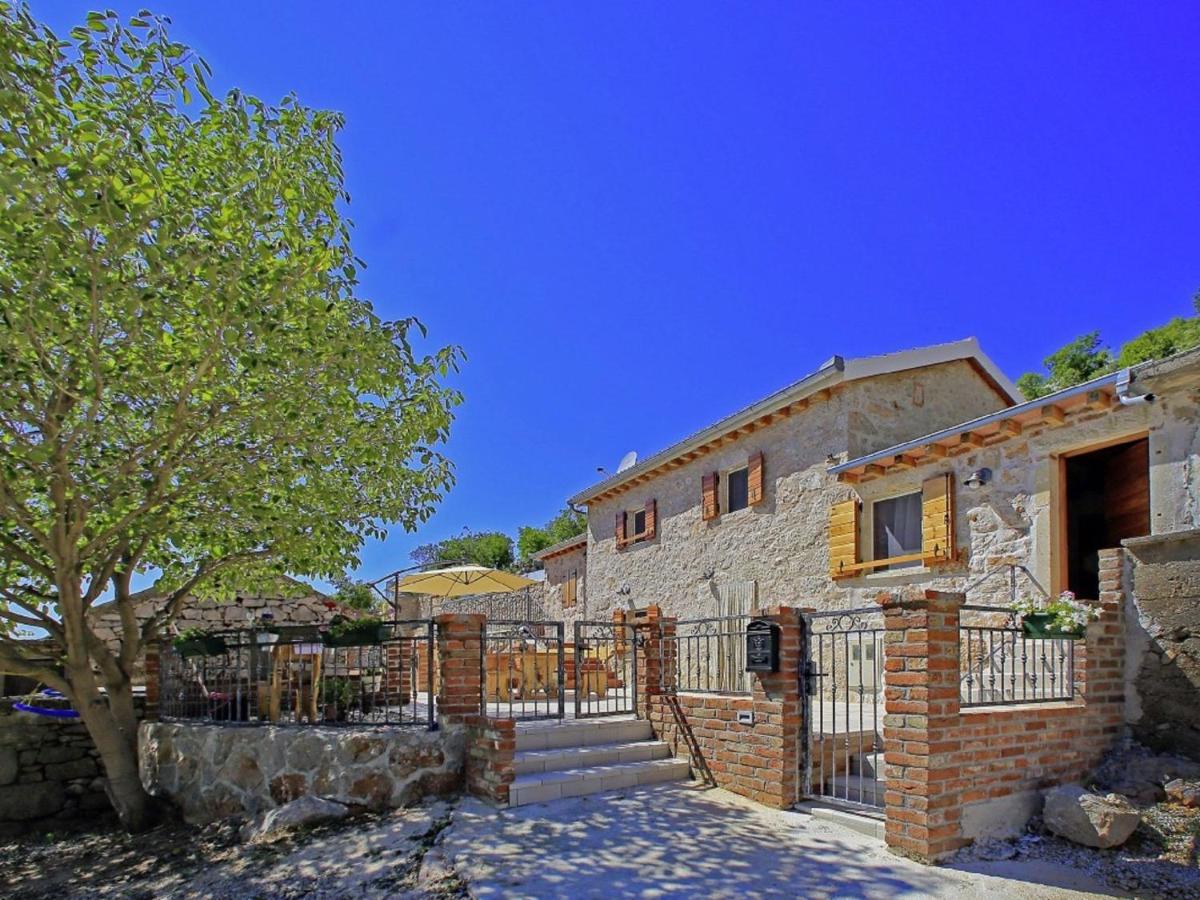 Lovely Holiday Home In Starigrad Extérieur photo